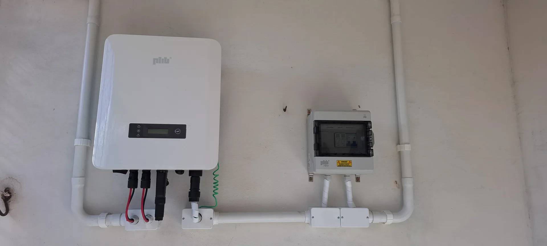 Painéis solares em telhado residencial — obra 06, foto 1