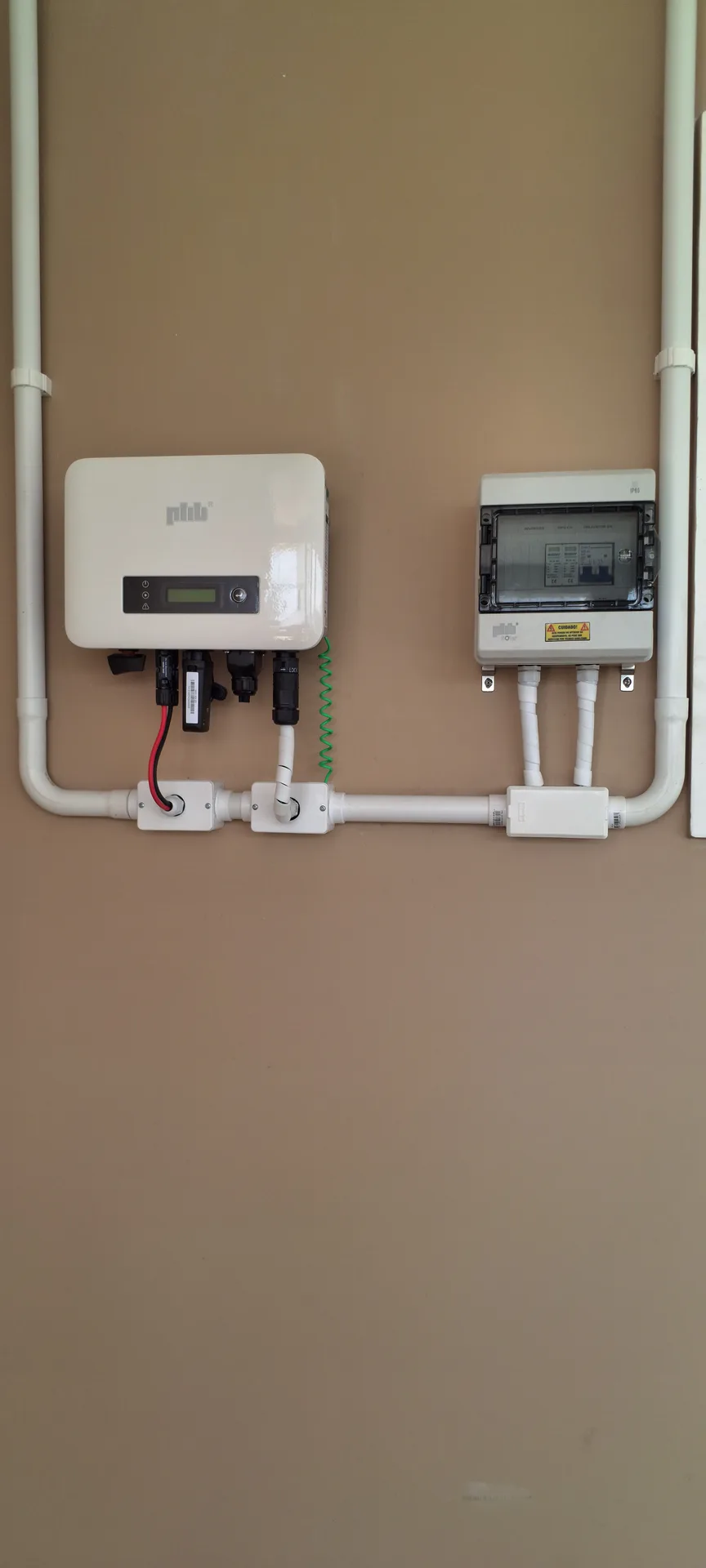 Painéis solares em telhado residencial — obra 09, foto 1