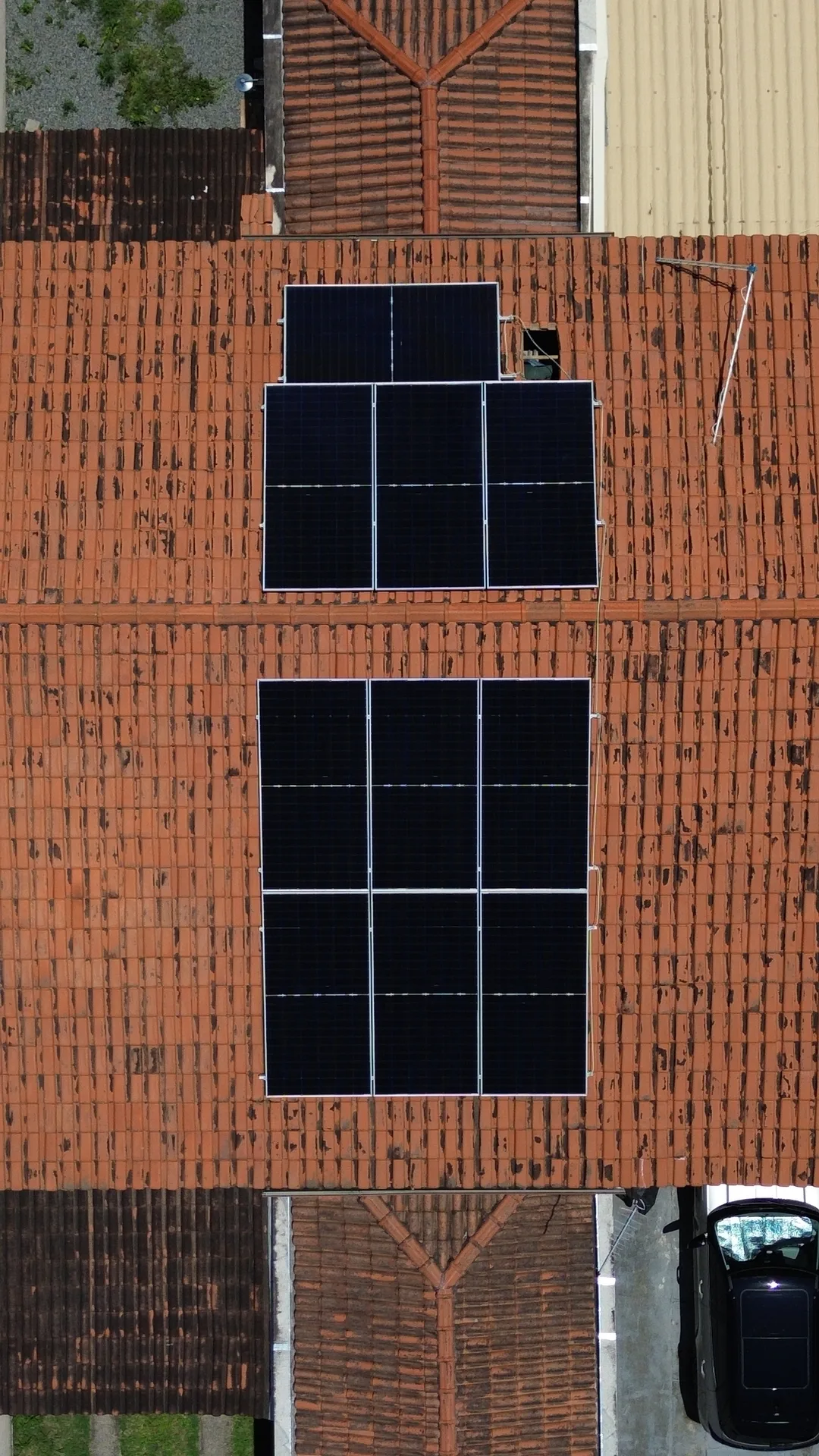 Painéis solares em telhado residencial — obra 11, foto 1