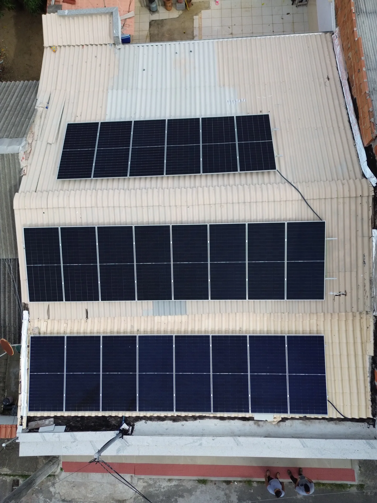 Painéis solares em telhado residencial — obra 13, foto 1