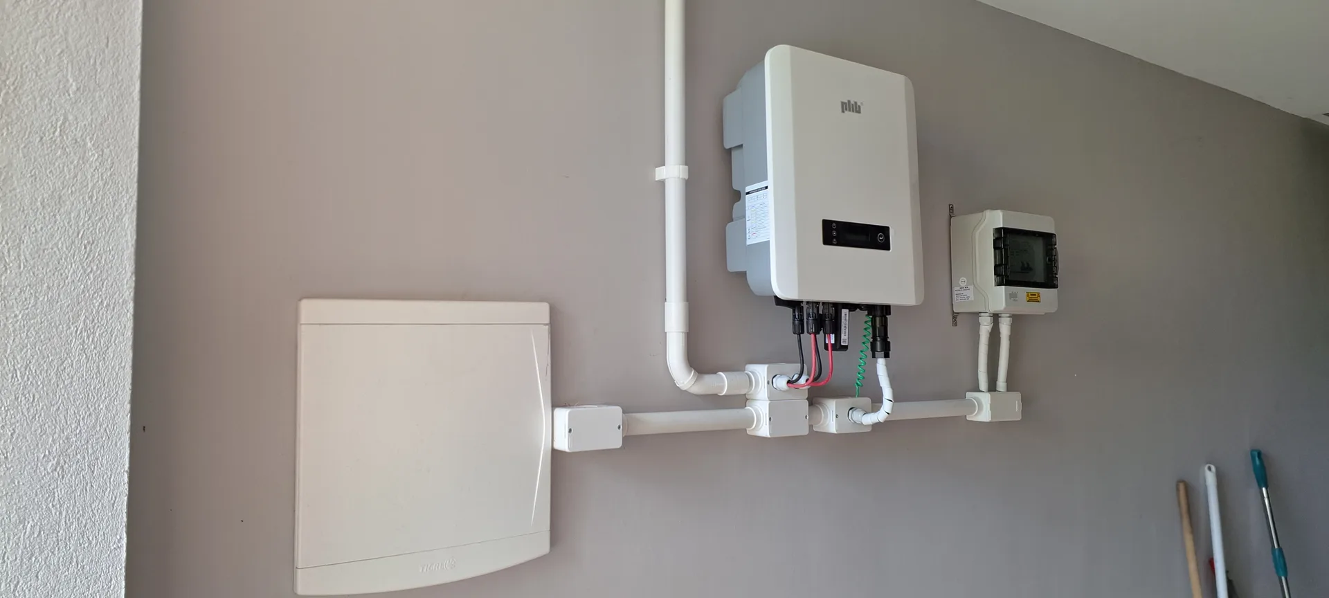 Painéis solares em telhado residencial — obra 03, foto 1